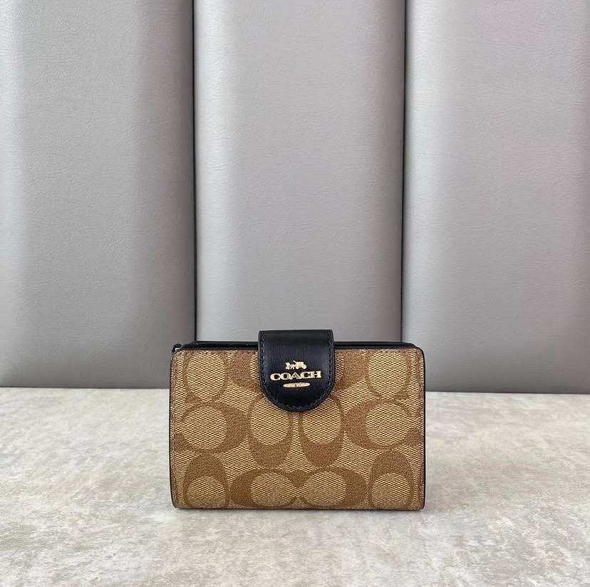 photo_6107208792585391520_y (1) Coach Medium Corner Zip Wallet In Signature Canvas - Image 1
